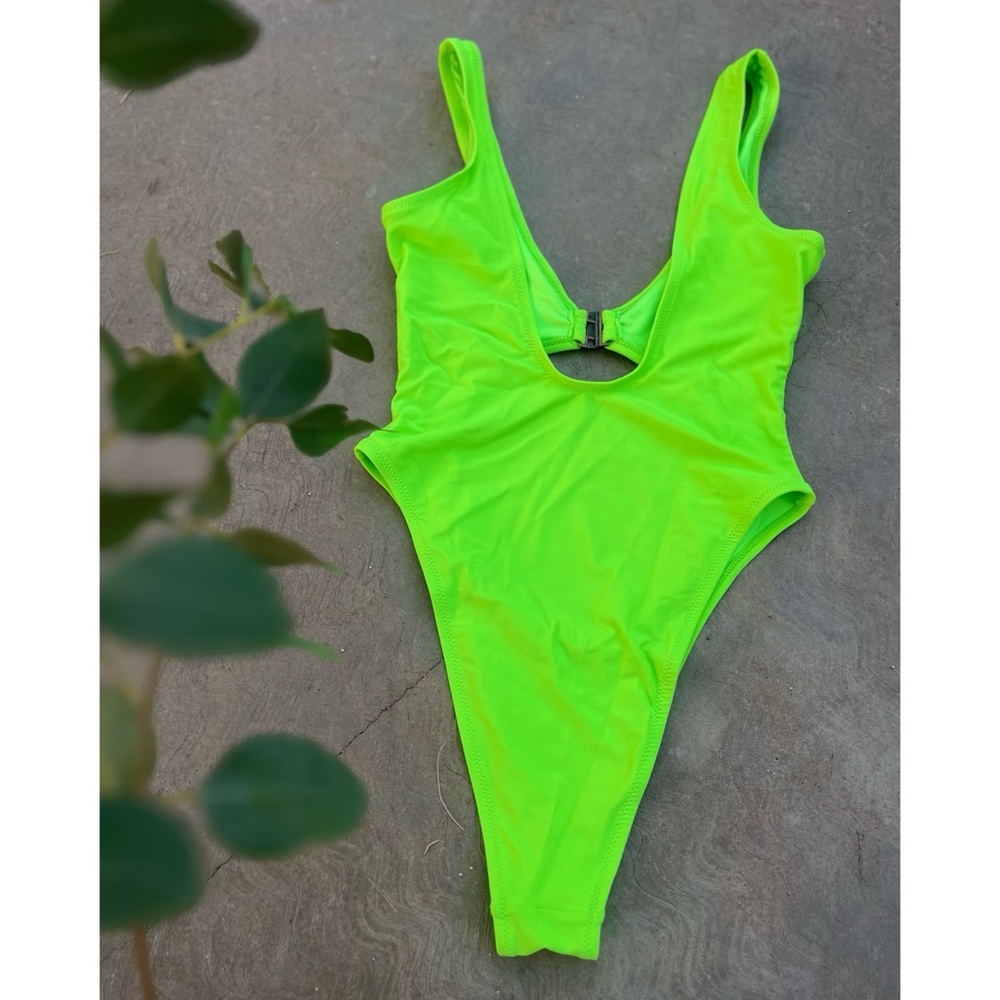FASHION NOVA | Rosie Halter Bodysuit Lime M